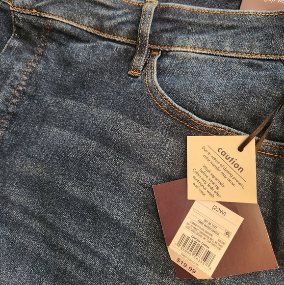 Ava & Viv High Rise Midi Jean Shorts - Picture 2 of 3